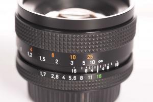 Das ZEISS T* PLANAR 50/1,7 (mit dem 50/1.4 das neutralste, universialste und vermutlich beste Objektiv der Welt)