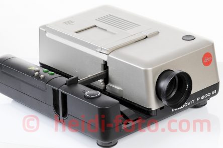 Die Leica Pradovit Diaprojektoren Serie begann mit dem Pradovit TA(1971) und endete 2006 mit dem Pradovit RT-s und dem Pradovit PC